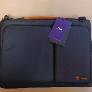 Black Tomtoc laptop/ tablet bag